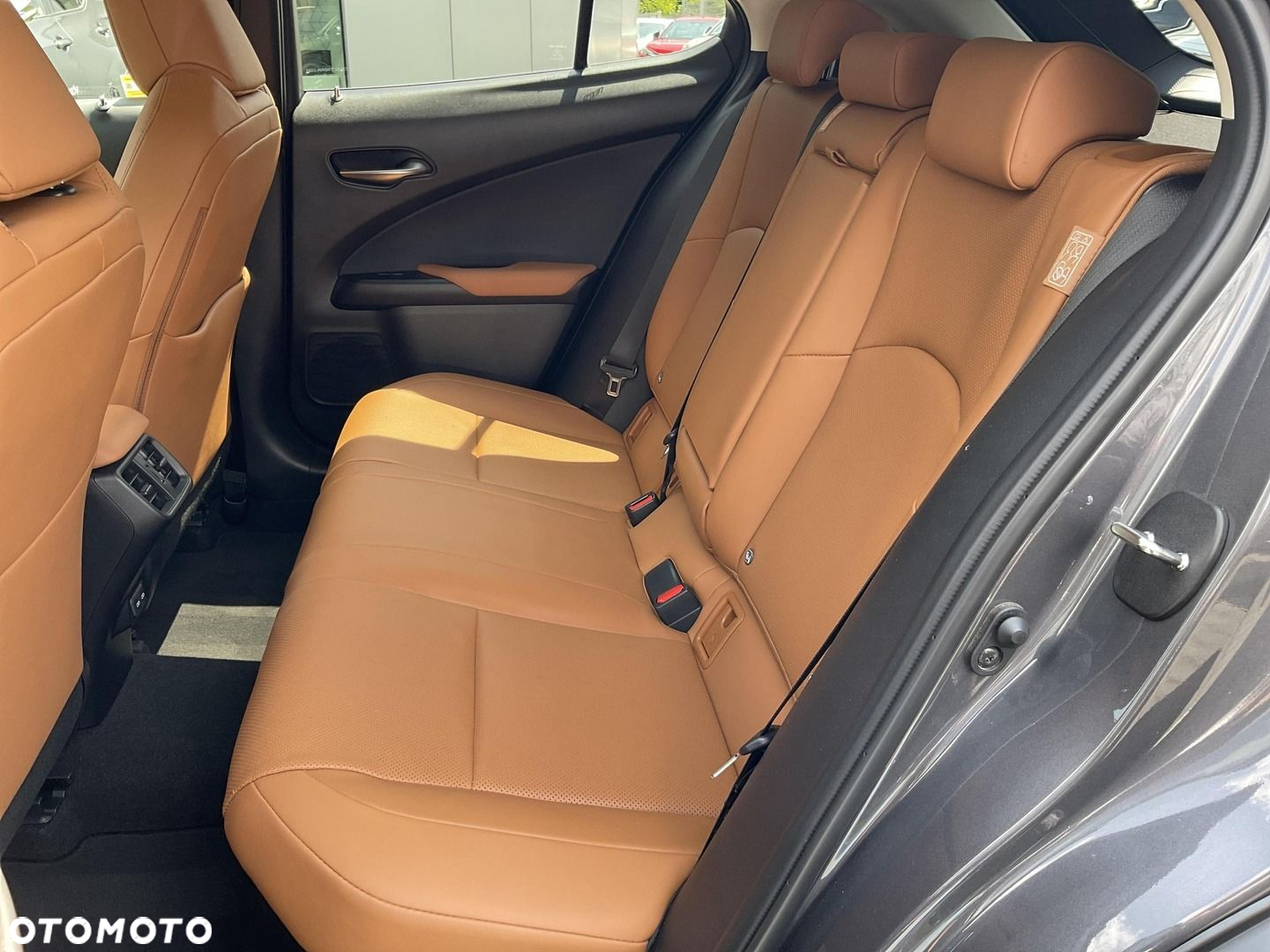 Lexus UX - 15