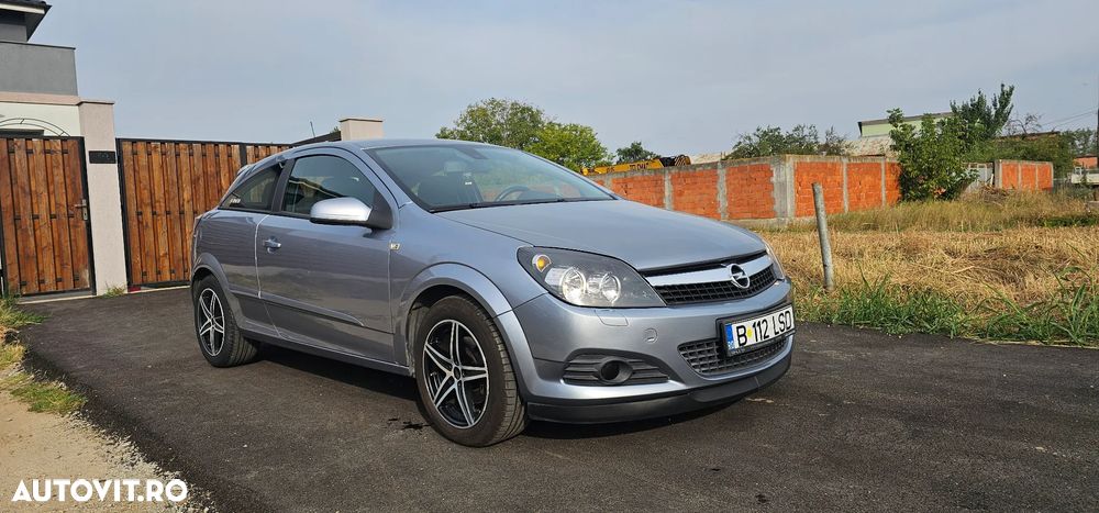 Opel Astra GTC 1.6 Cosmo - 15