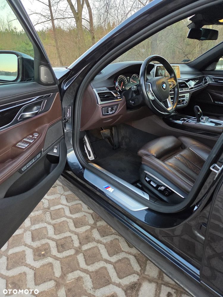 BMW Seria 7 - 8