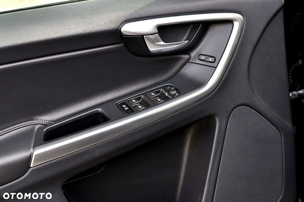 Volvo XC 60 D4 Drive-E Summum - 5