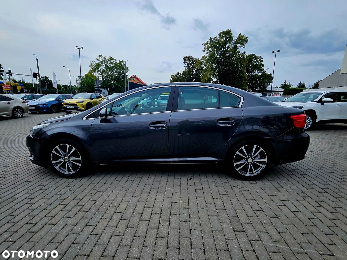 Toyota Avensis 1.8 Premium EU5 - 8