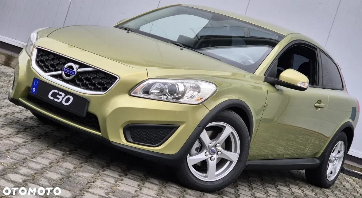 Volvo C30 D2 DRIVe R-Design - 9