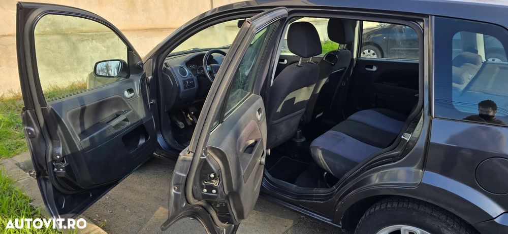 Ford Fusion 1.6 Urbanite - 8