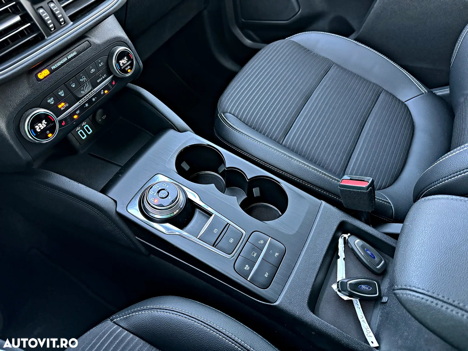Ford Kuga 2.5 Duratec PHEV Titanium X - 32