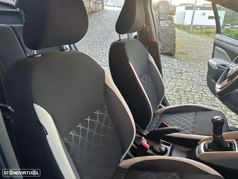 Nissan Micra 1.0 Acenta - 19