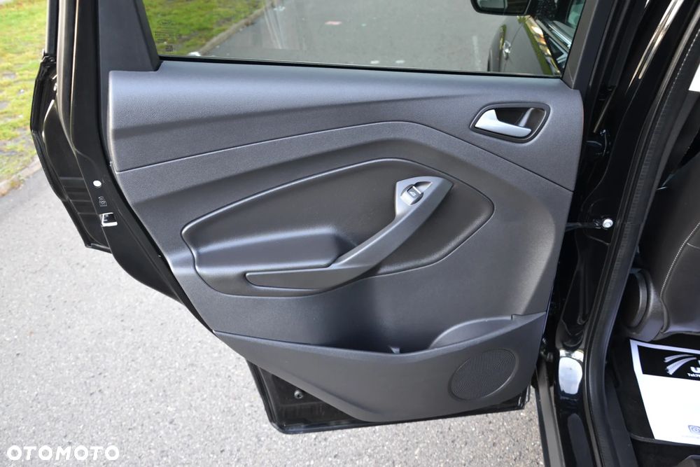 Ford Kuga 2.0 TDCi FWD Titanium - 30