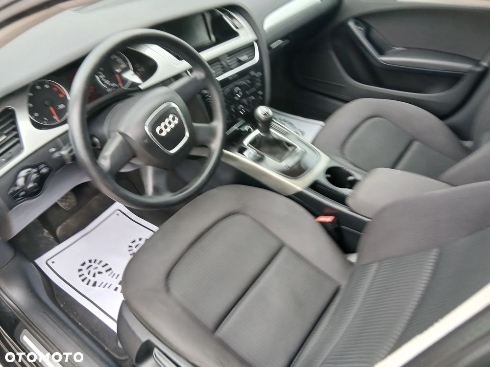 Audi A4 Limousine - 6