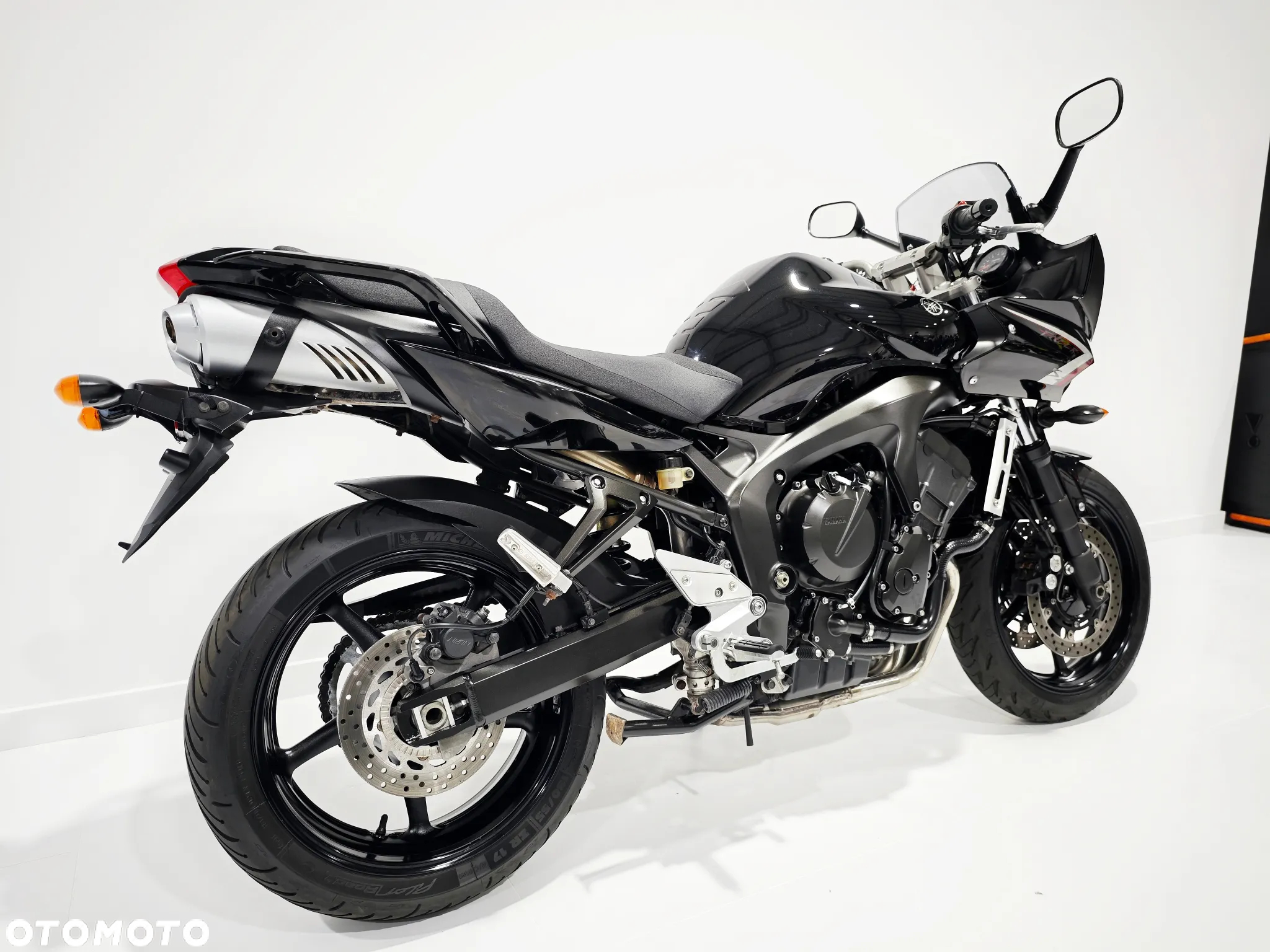Yamaha FZ - 10