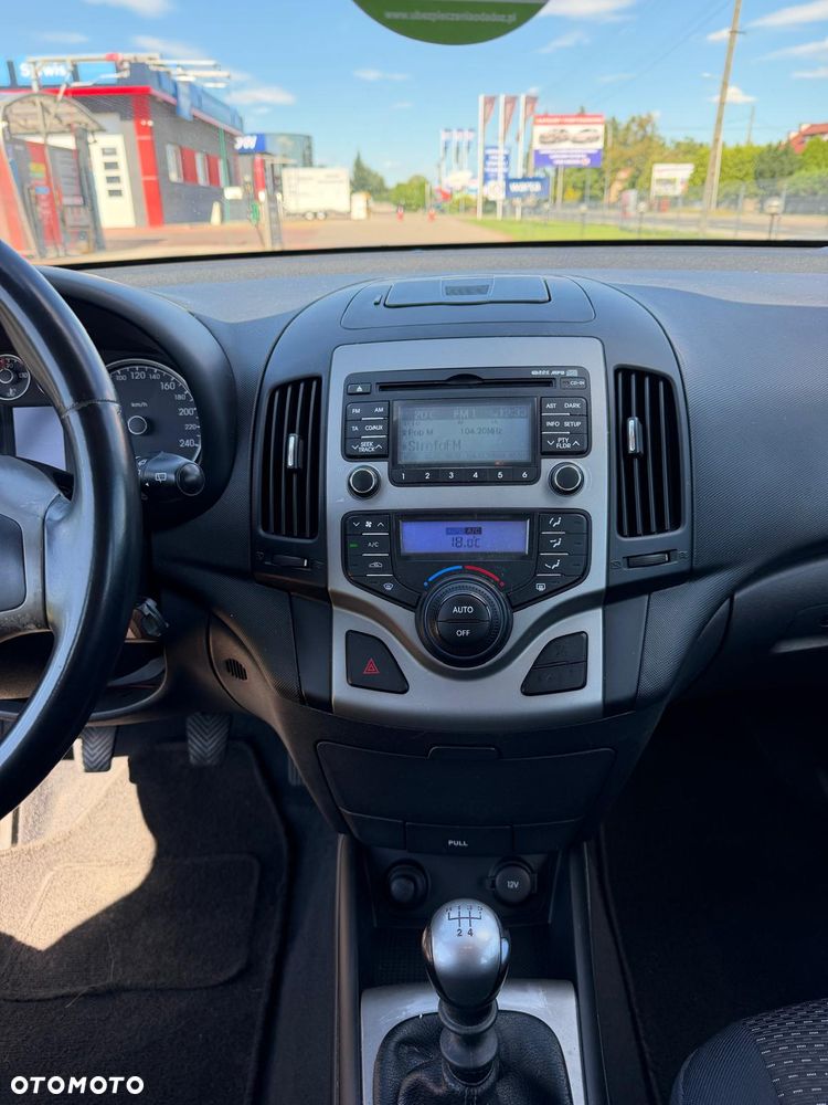 Hyundai i30 1.6 blue Comfort - 13