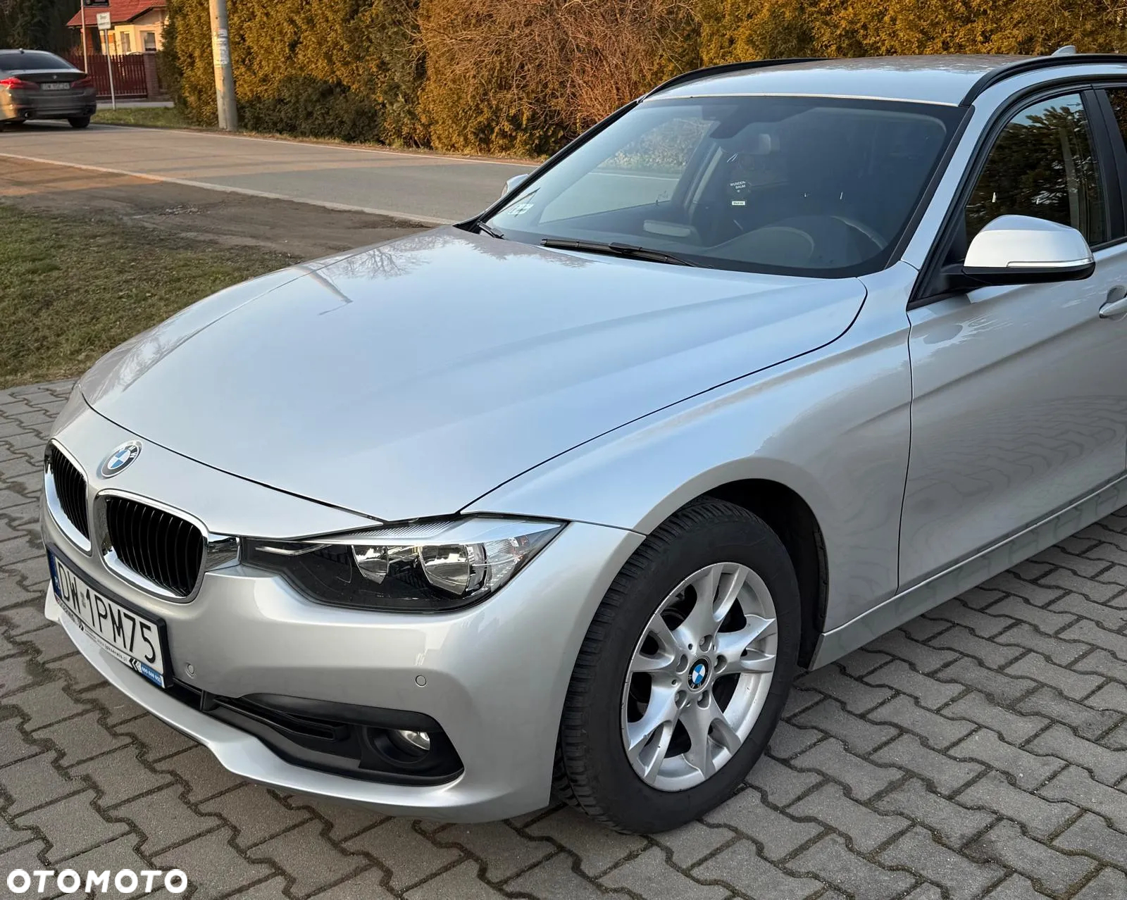 BMW Seria 3 318d Touring - 11