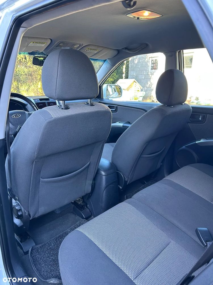 Kia Sportage - 16