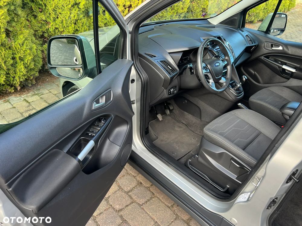 Ford Tourneo Connect - 14