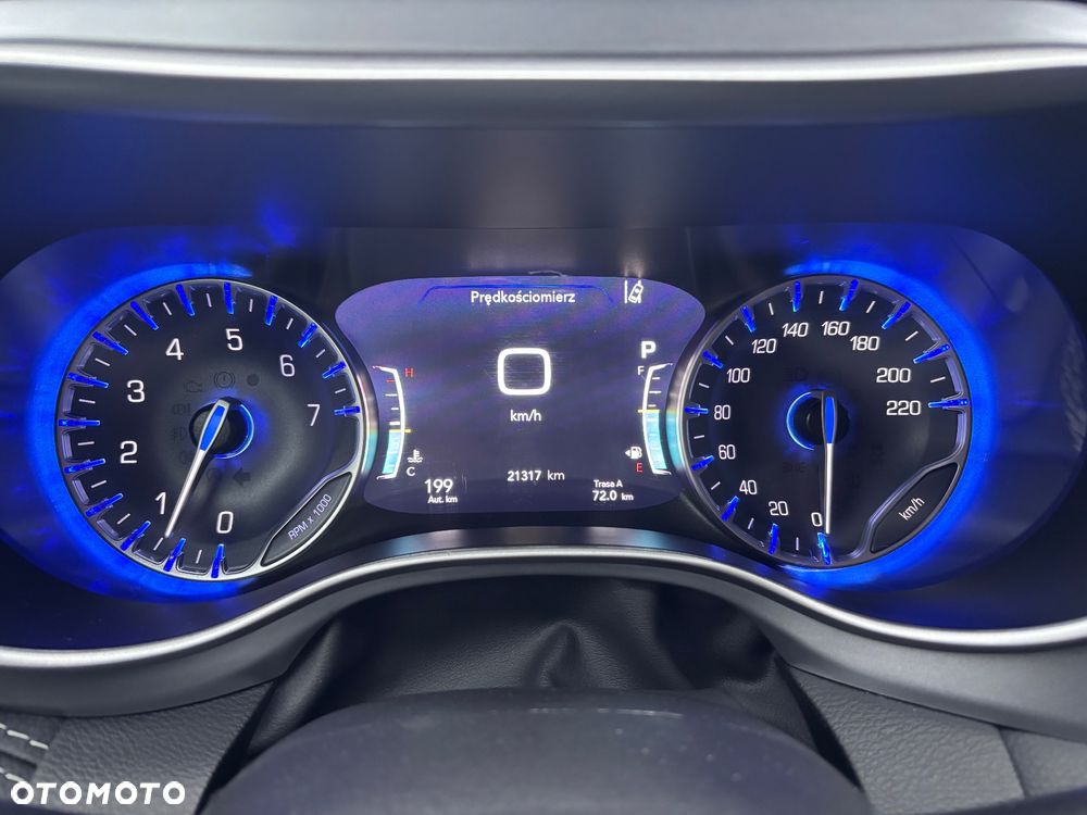 Chrysler Pacifica - 35