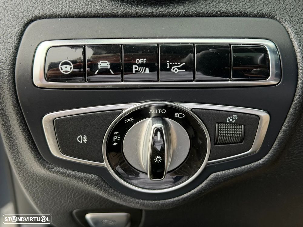 Mercedes-Benz GLC 250 d 4Matic 9G-TRONIC AMG Line - 34