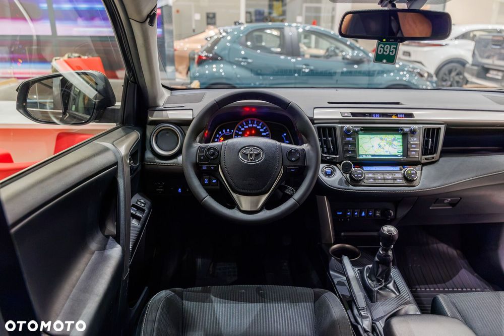 Toyota RAV4 2.0 D-4D 4x4 - 28