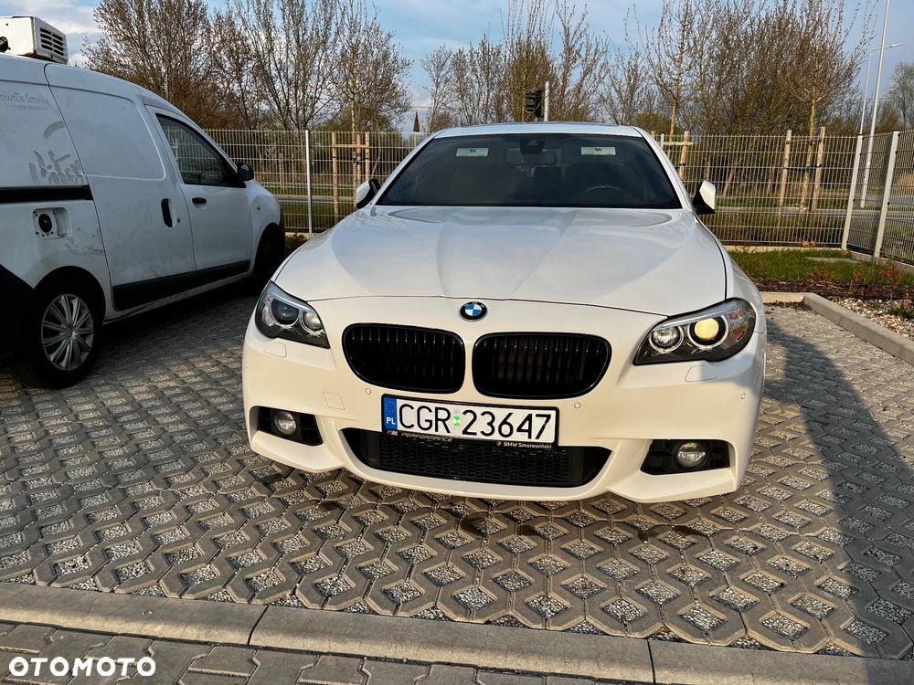 BMW Seria 5 528i xDrive Sport-Aut - 4