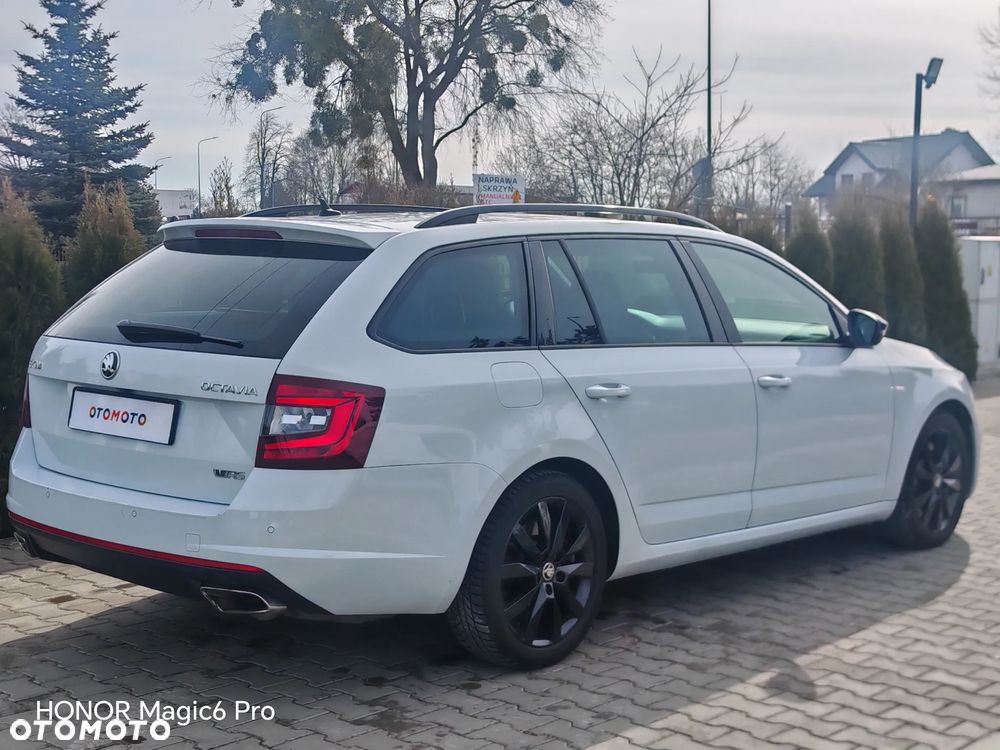 Skoda Octavia 2.0 TSI RS - 28