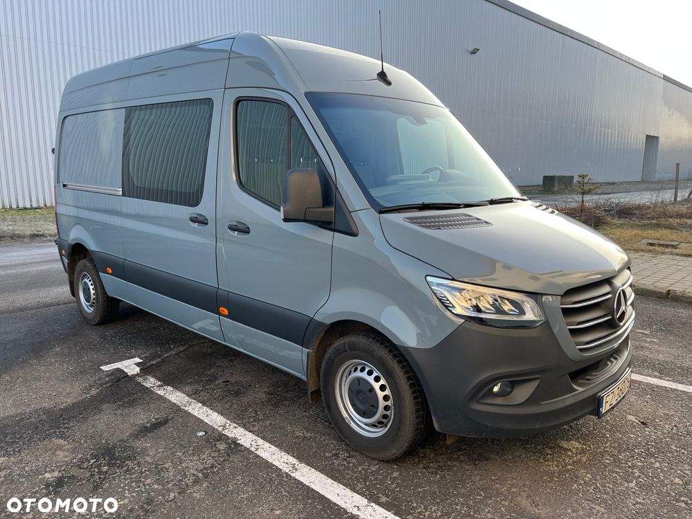 Mercedes-Benz Sprinter - 2