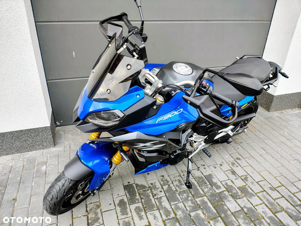 BMW XR - 12