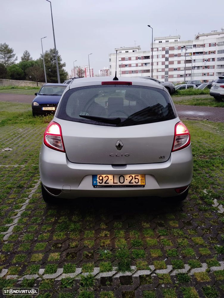 Renault Clio 1.5 dCi Dynamique S - 5