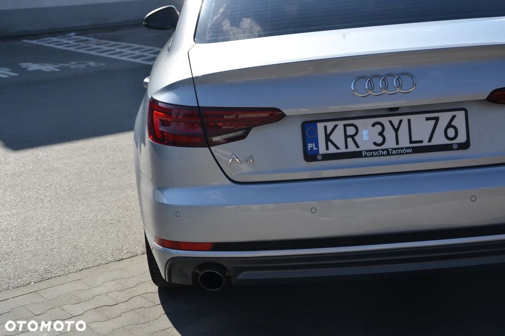 Audi A4 Limousine - 8