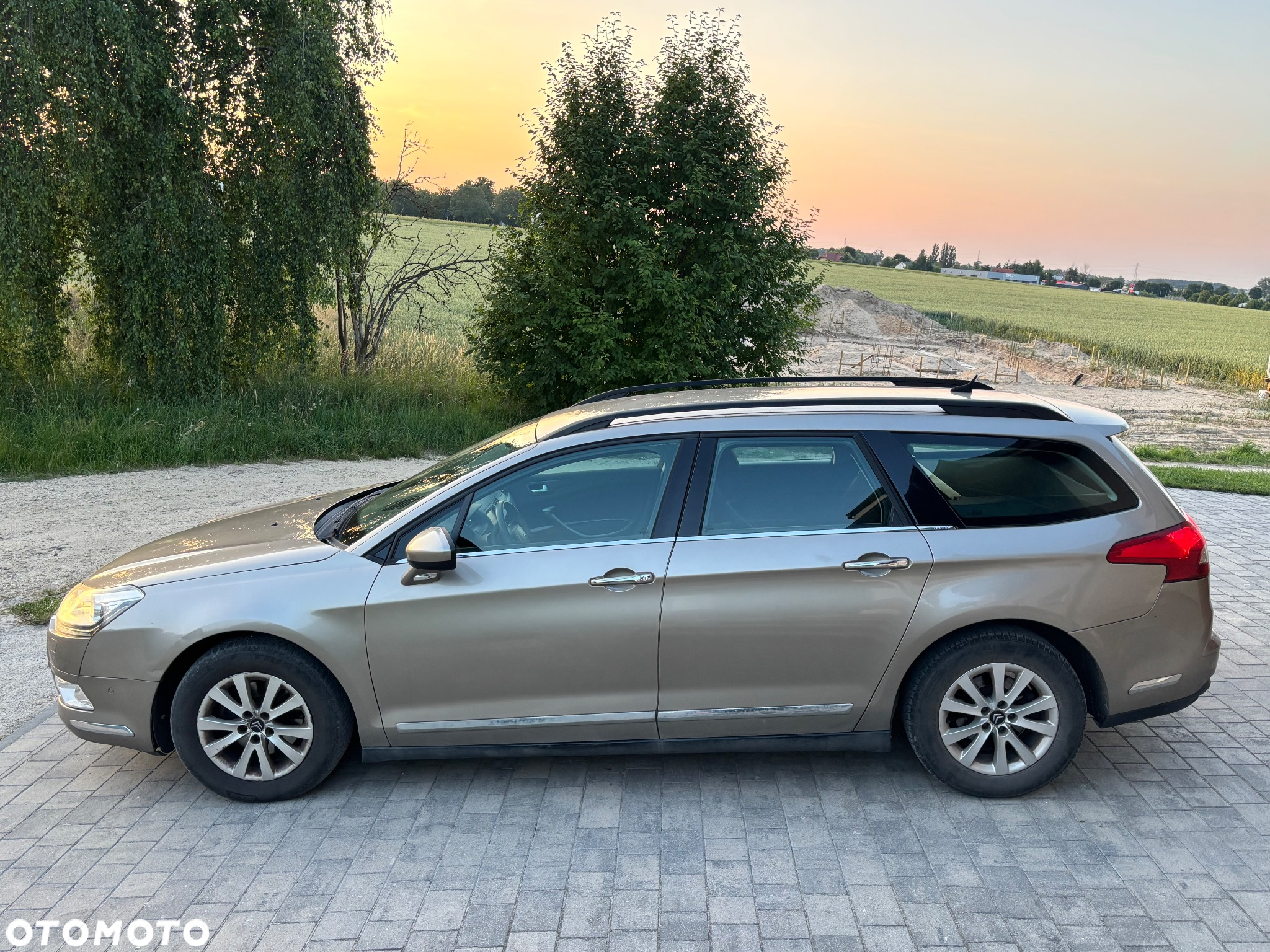 Citroën C5 Tourer e-HDi 110 EGS6 FAP Selection - 6
