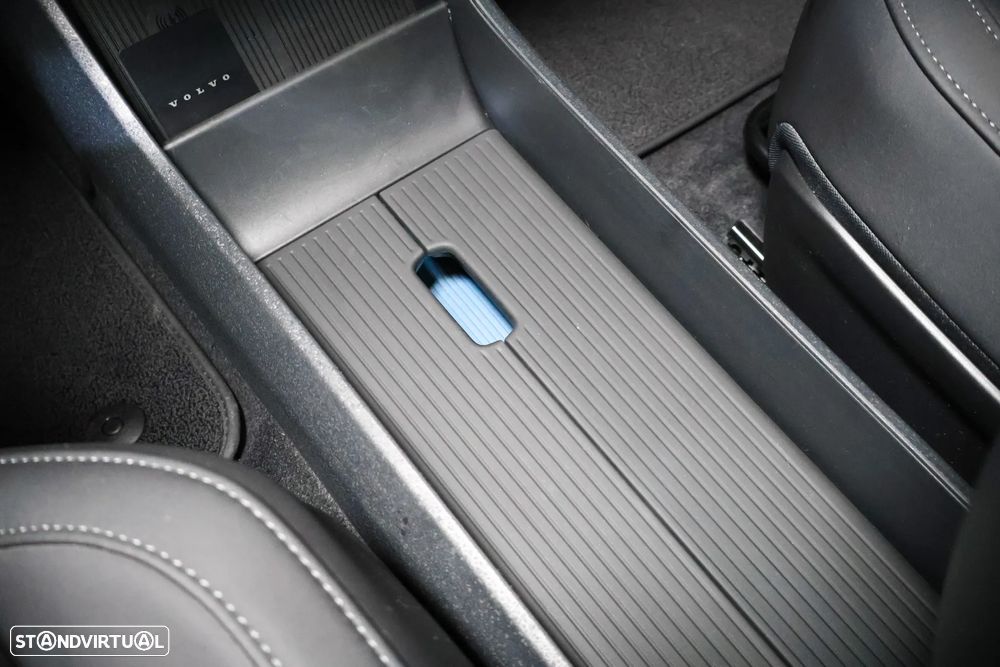 Volvo EX30 69 kWh Single Motor Extended Range Plus - 41