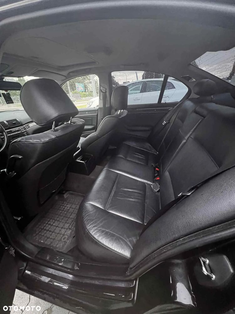 BMW Seria 3 330d - 18