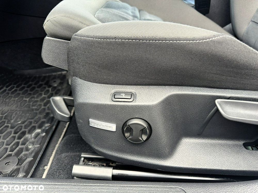 Volkswagen Golf VII 1.6 TDI BMT Highline - 15