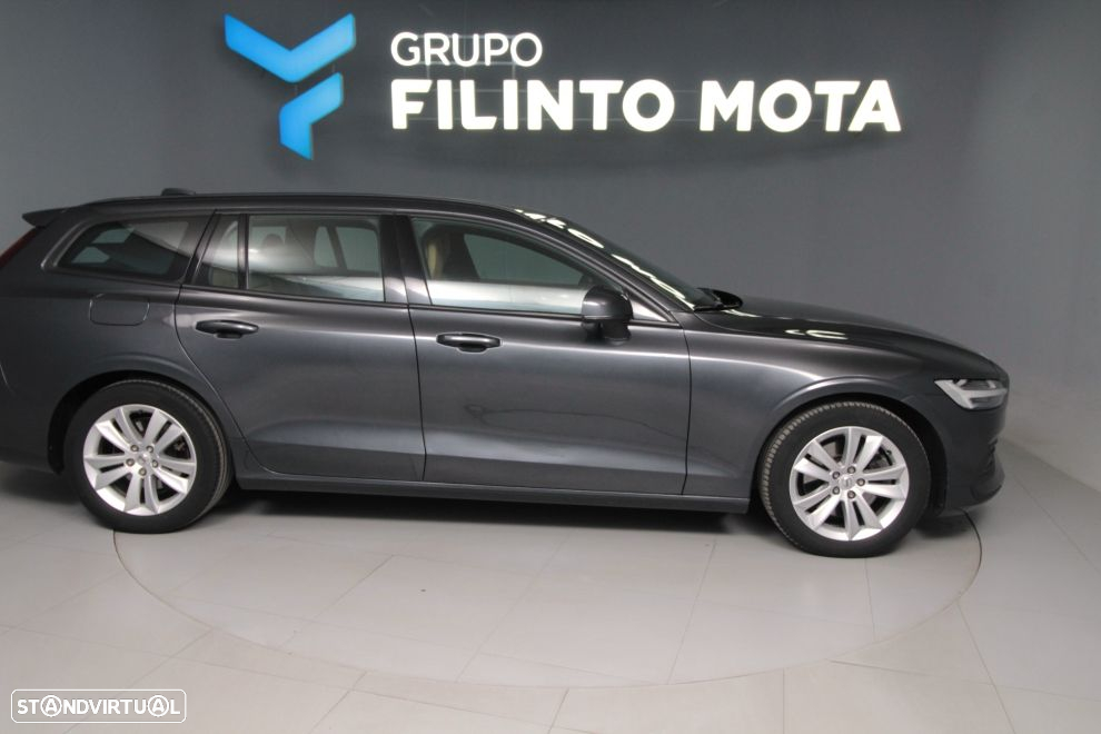 Volvo V60 2.0 D4 Momentum Geartronic - 9