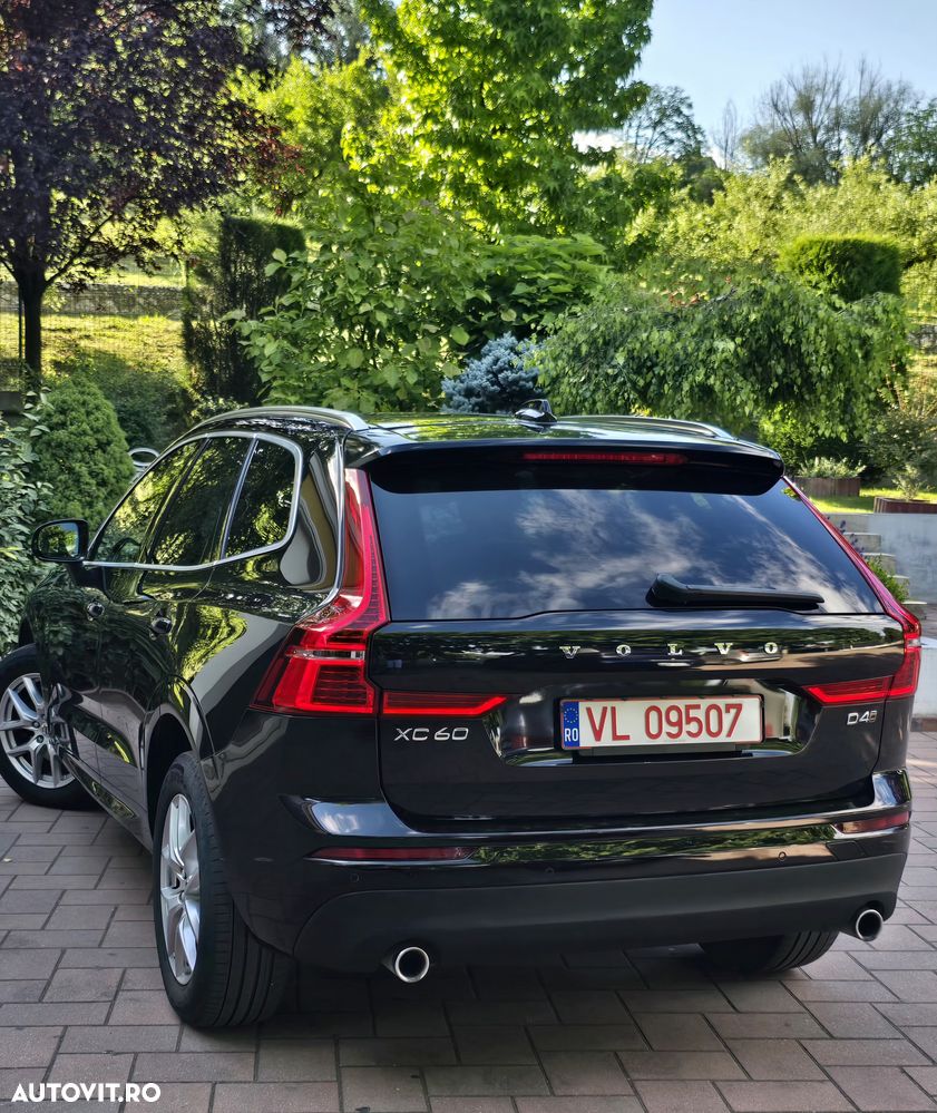 Volvo XC 60 D4 Momentum Pro - 4
