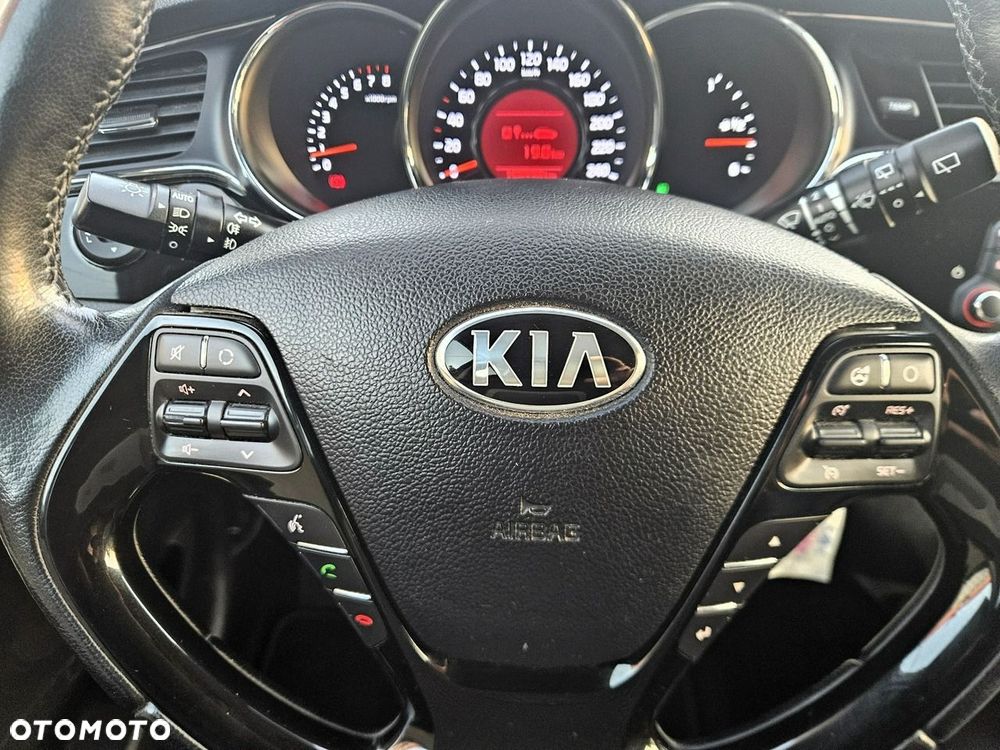 Kia Ceed 1.6 GDI ISG Dream-Team Edition - 27