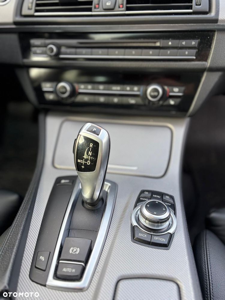 BMW Seria 5 535i - 25