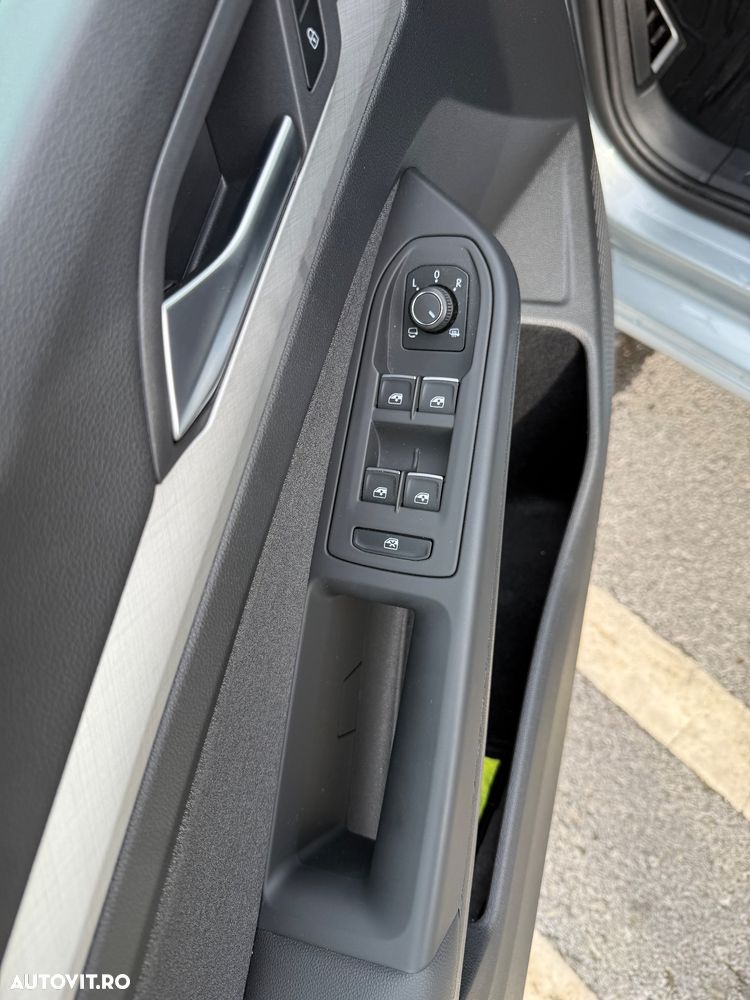 Volkswagen Golf 1.5 eTSI DSG MHEV Life - 11