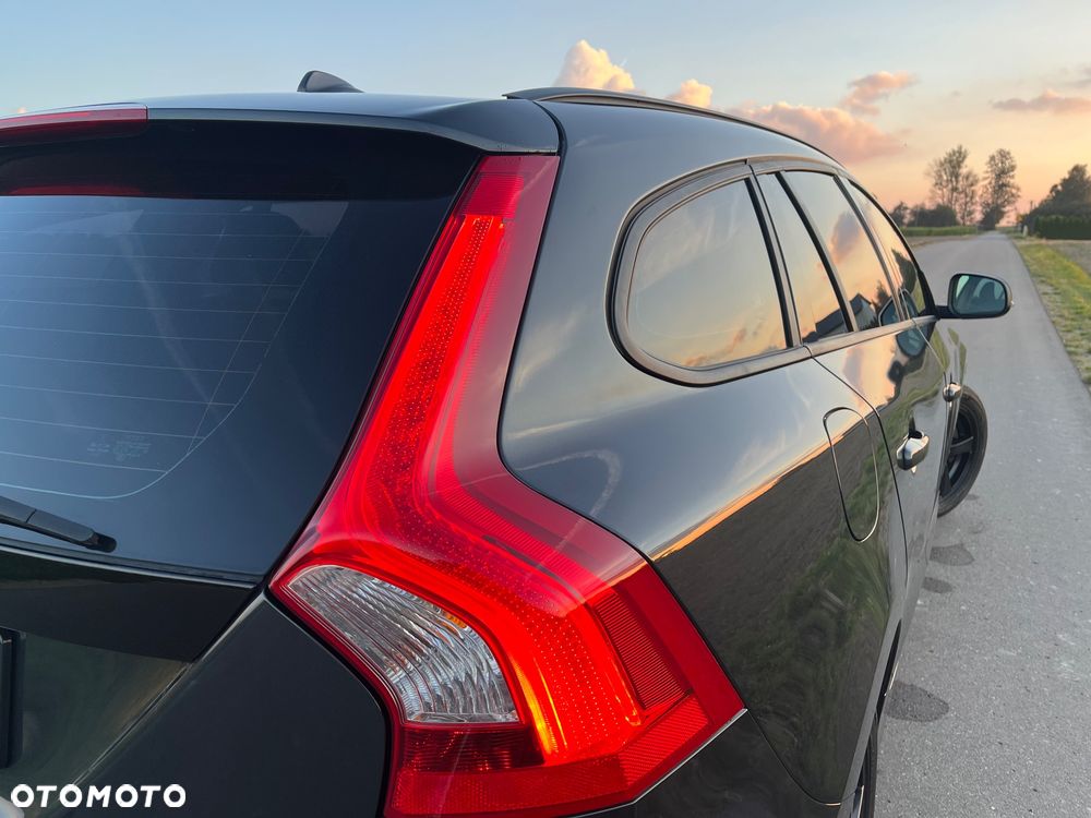 Volvo V60 D3 Drive-E Summum - 9