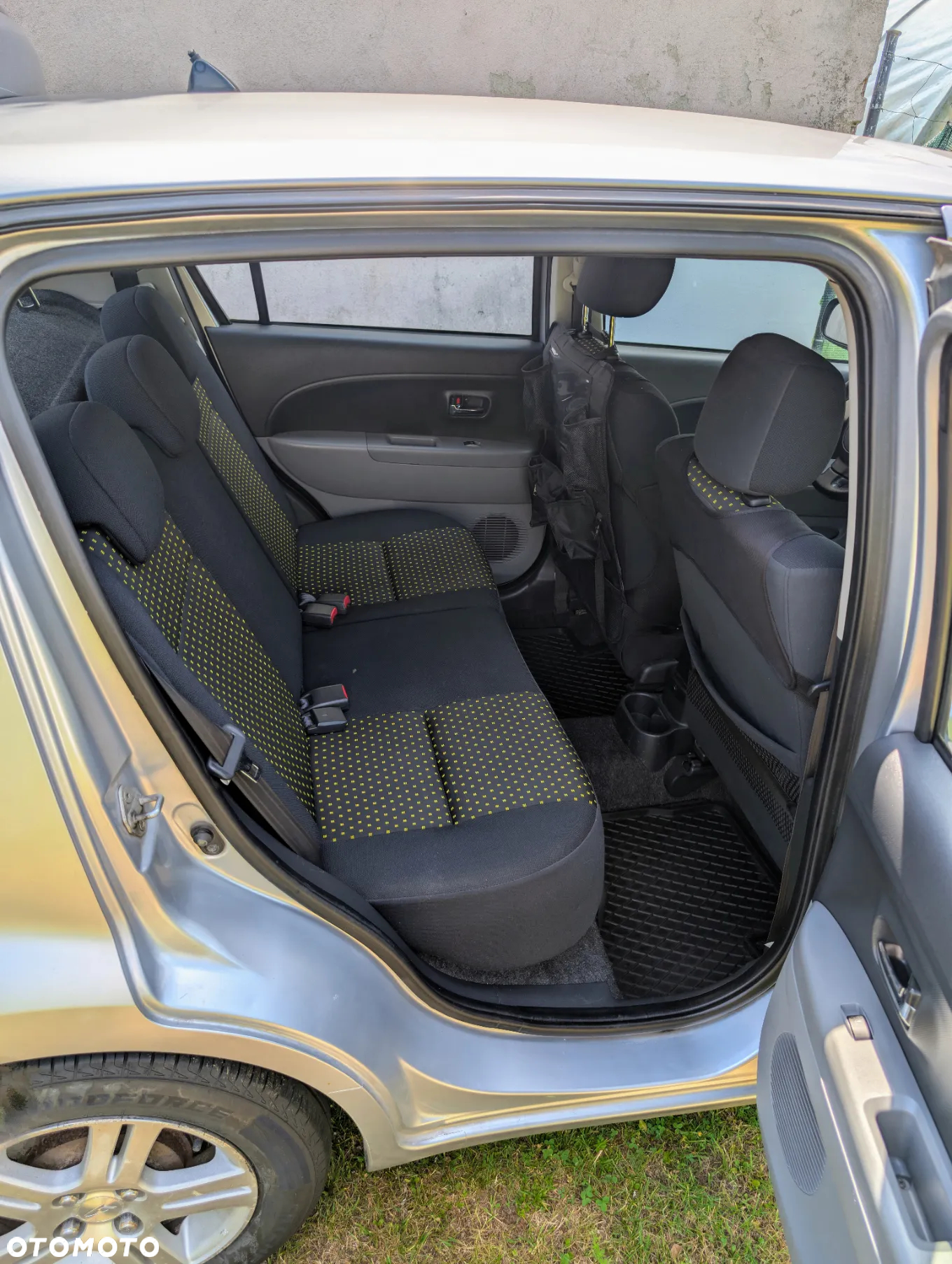 Daihatsu Sirion 1.3 - 6