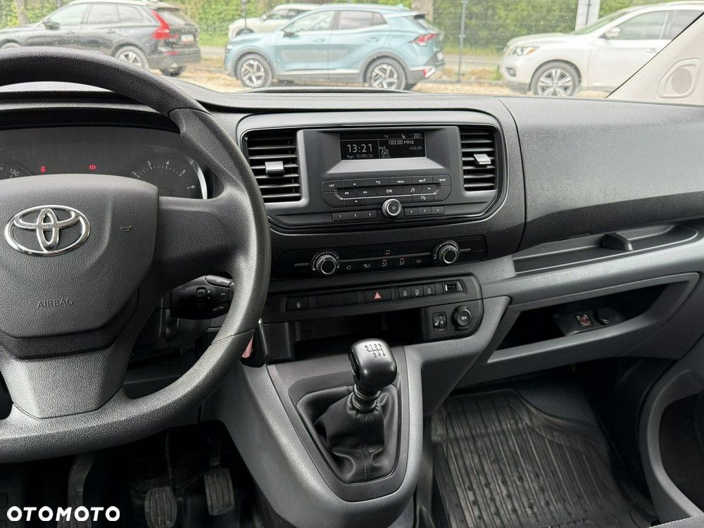 Toyota Proace Verso - 24