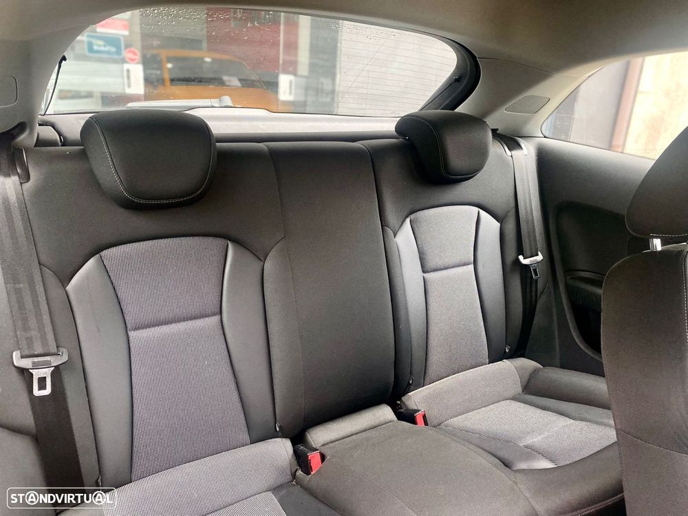 Audi A1 1.6 TDI Advance S-Tronic - 26