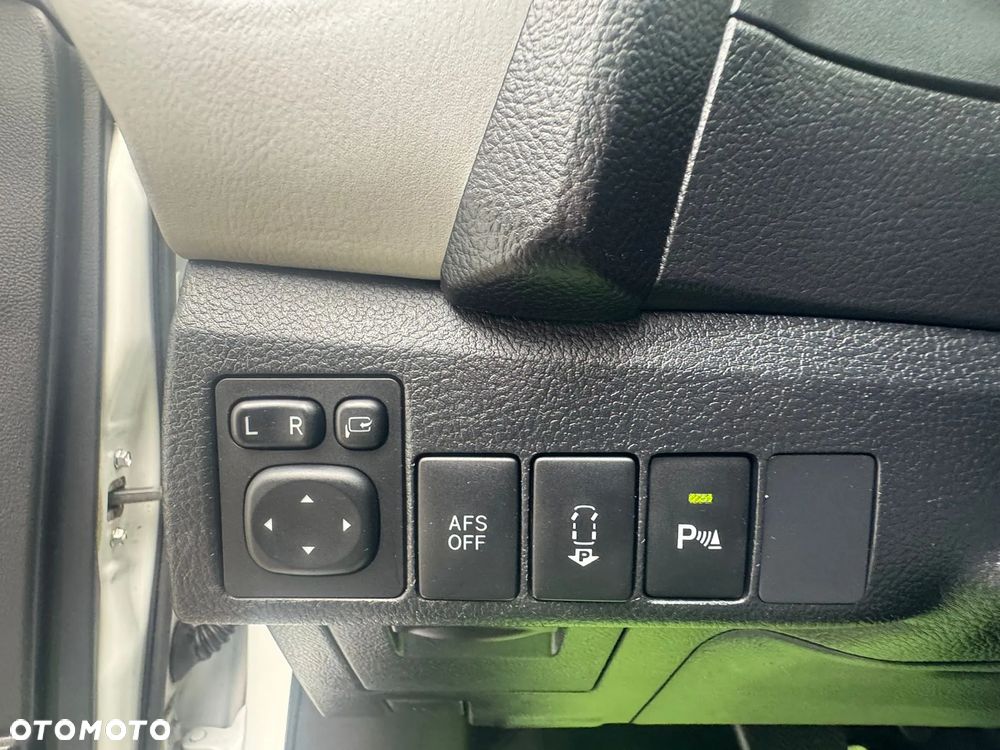 Toyota Auris - 18