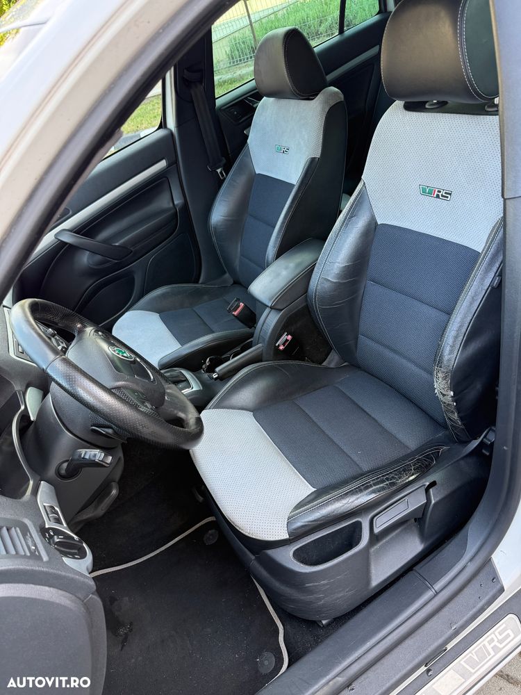 Skoda Octavia 2.0 TDI CR DPF DSG RS - 9