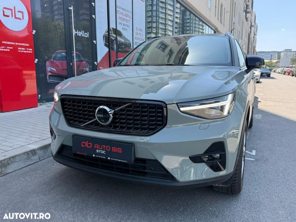 Volvo XC 40 B4 AT FWD MHEV Plus Dark - 3
