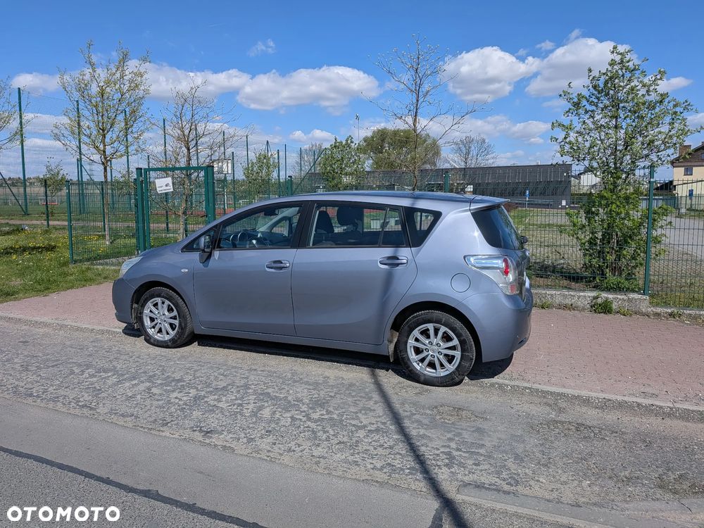 Toyota Verso 1.8 Executive - 13