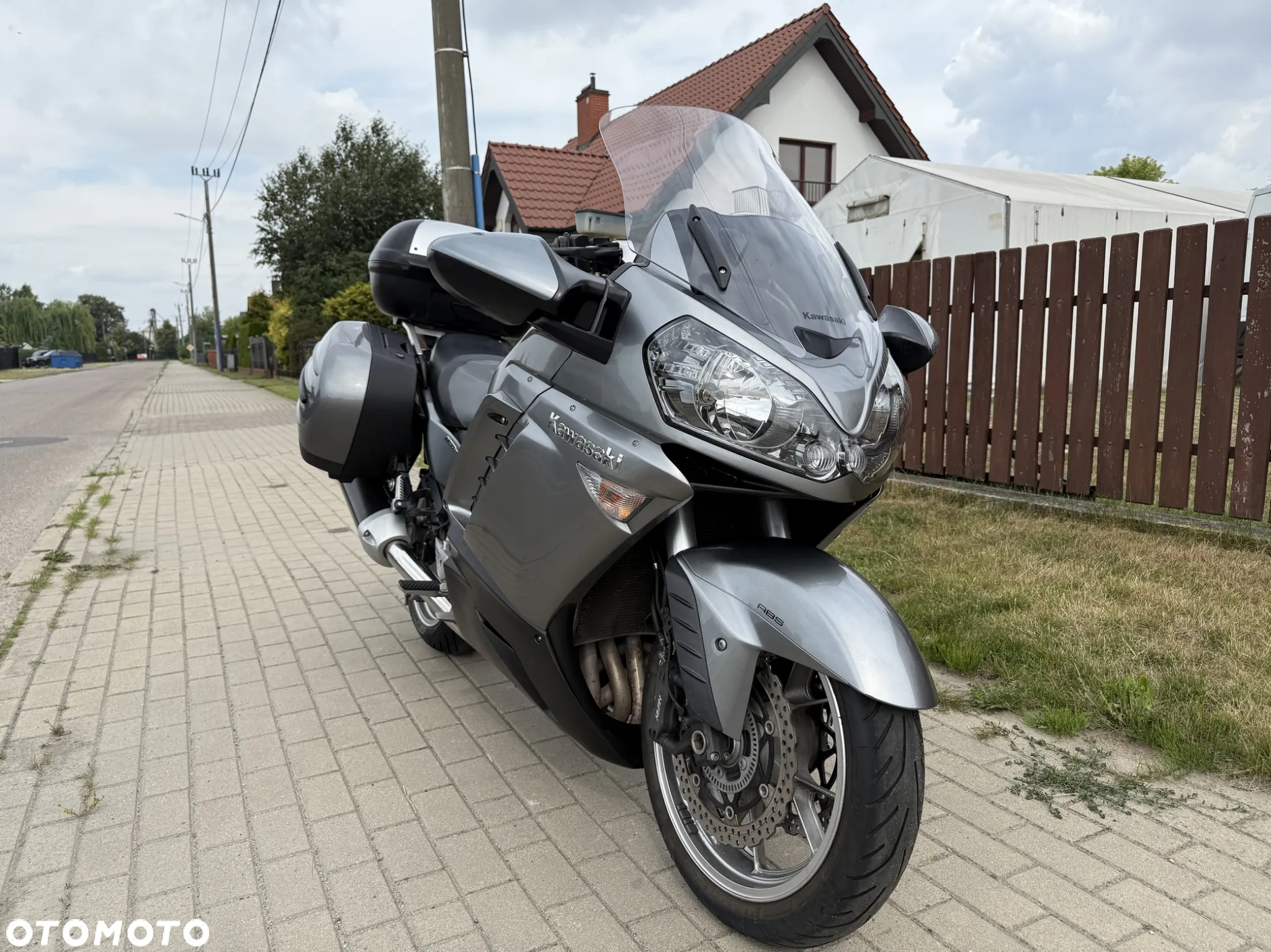 Kawasaki GTR - 15
