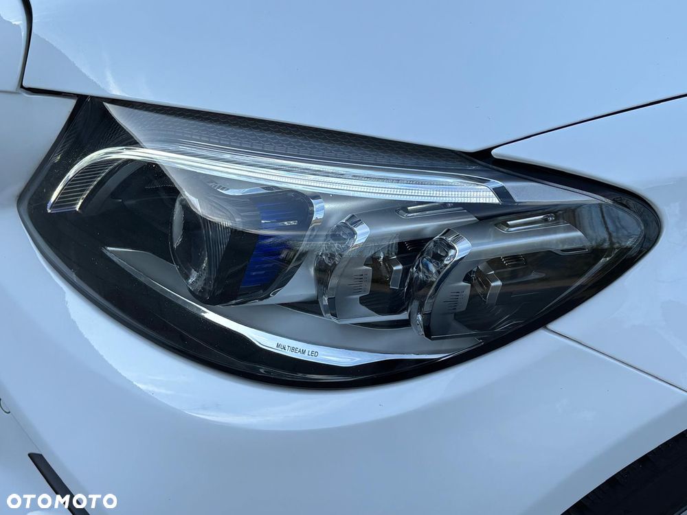 Mercedes-Benz Klasa C 300 9G-TRONIC AMG Line Plus - 13