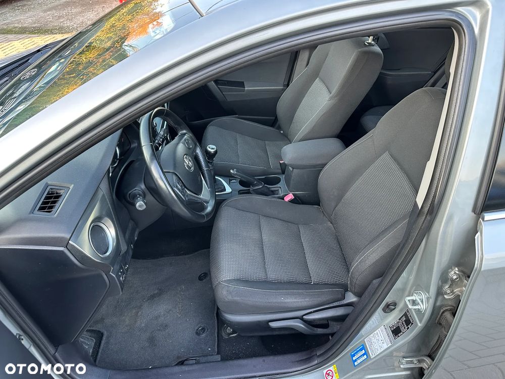 Toyota Auris - 19
