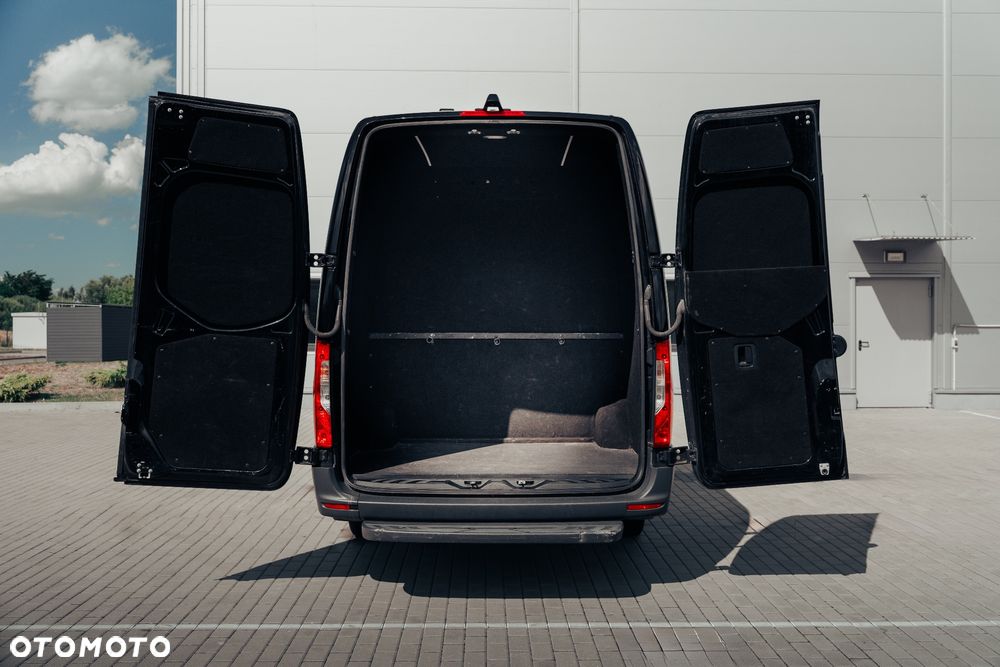 Mercedes-Benz Sprinter - 15