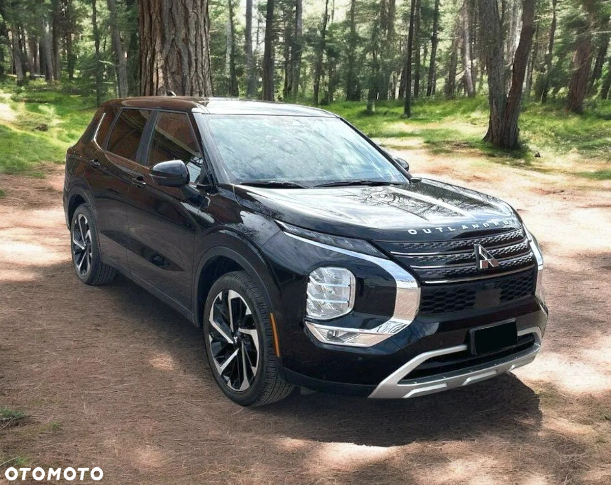 Mitsubishi Outlander - 4