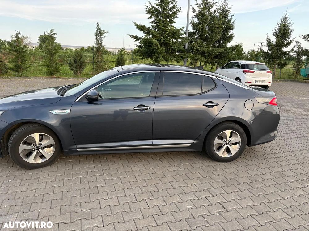 Kia Optima - 1
