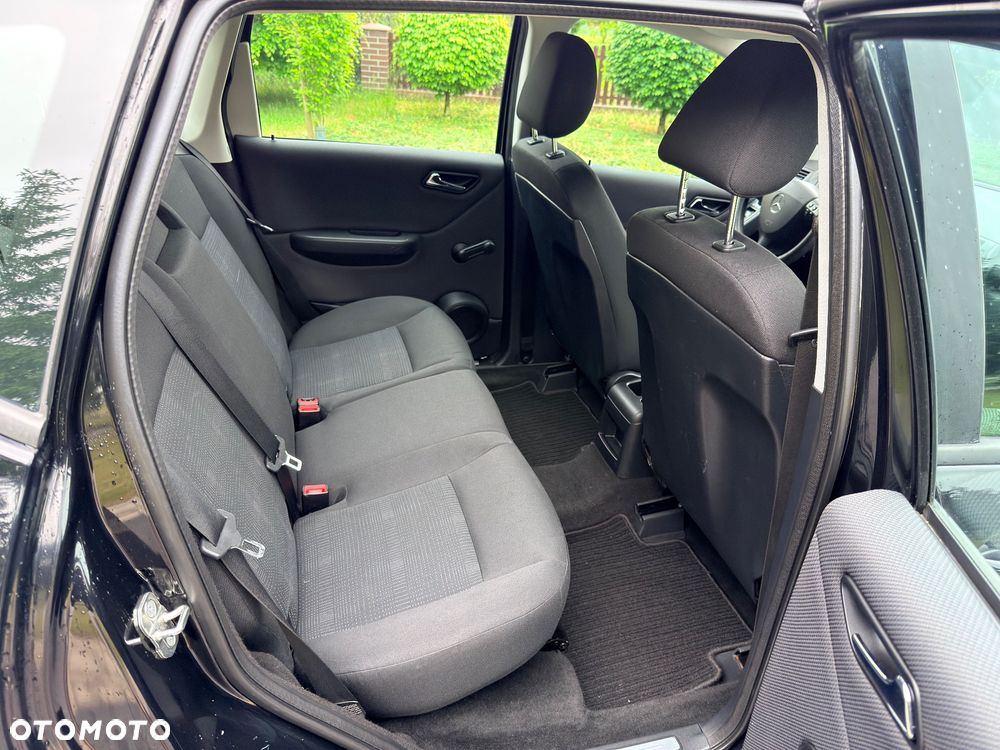 Mercedes-Benz Klasa A 160 BlueEFFICIENCY Avantgarde Special Edition - 20