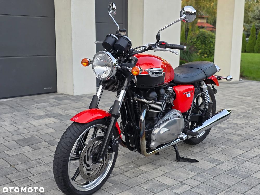 Triumph Bonneville - 19
